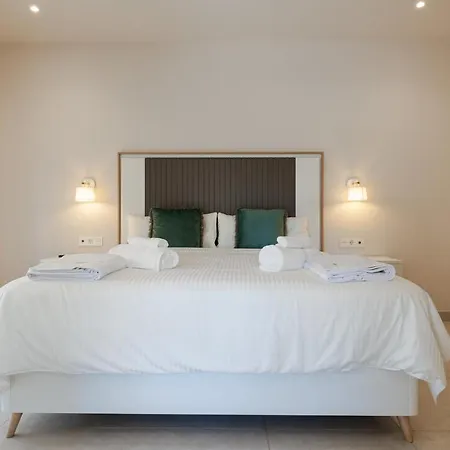 Jardinana - With Two Bedrooms Close To And Town Center