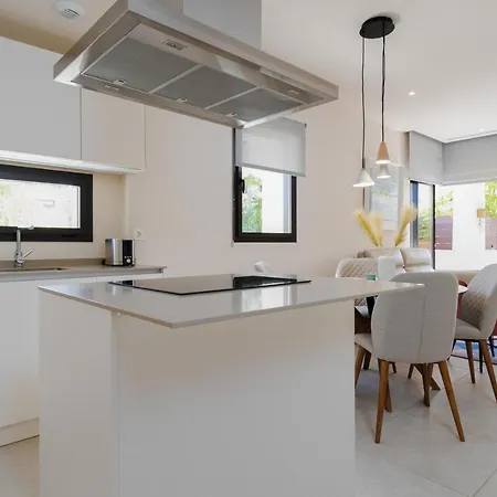 Jardinana - With Two Bedrooms Close To And Town Center
